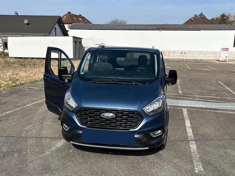 Gebraucht Ford Tourneo Active 170 PS (125 kW) 2023 Blau Van / Kleinbus