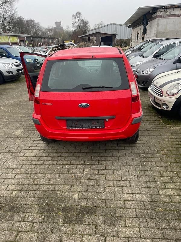 Gebraucht Ford Fusion 75 PS (55 kW) 2006 Rot Kleinwagen