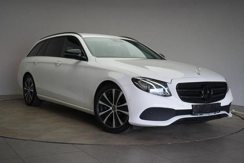 Gebraucht Mercedes E300 245 PS (180 kW) 2018 Weiß Limousine