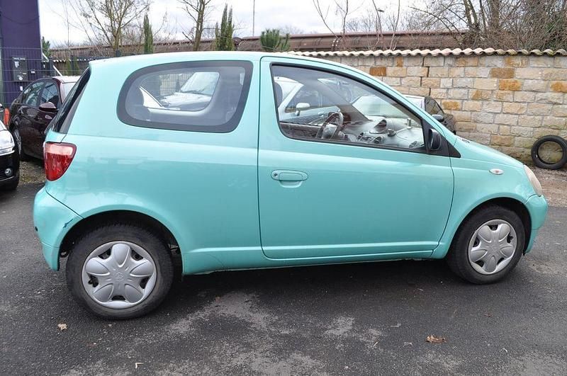 Gebraucht Toyota Yaris 86 PS (63 kW) 2000 Grün Kleinwagen