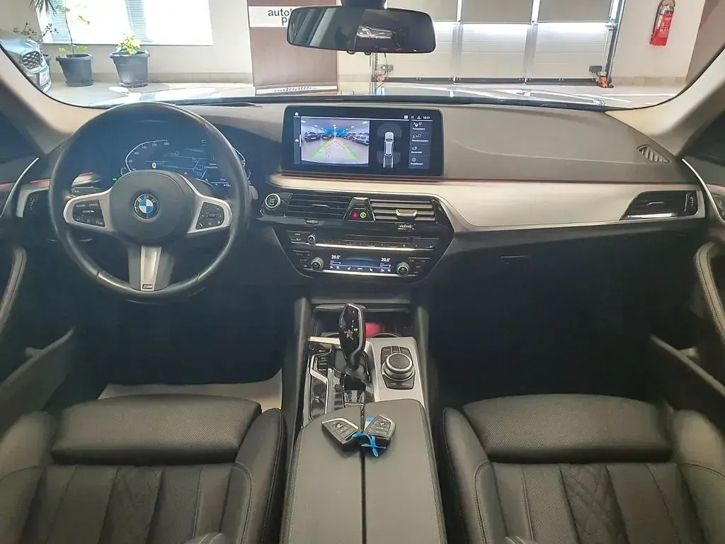 Gebraucht BMW 520 Performance 190 PS (139 kW) 2022 Schwarz Limousine