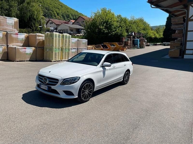 Gebraucht Mercedes 220 194 PS (142 kW) 2019 Weiß Kombi