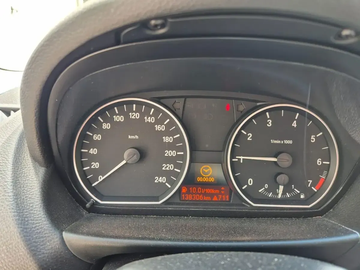 Używany BMW 116 122 KM (89 kW) 2009 Szary Hatchback