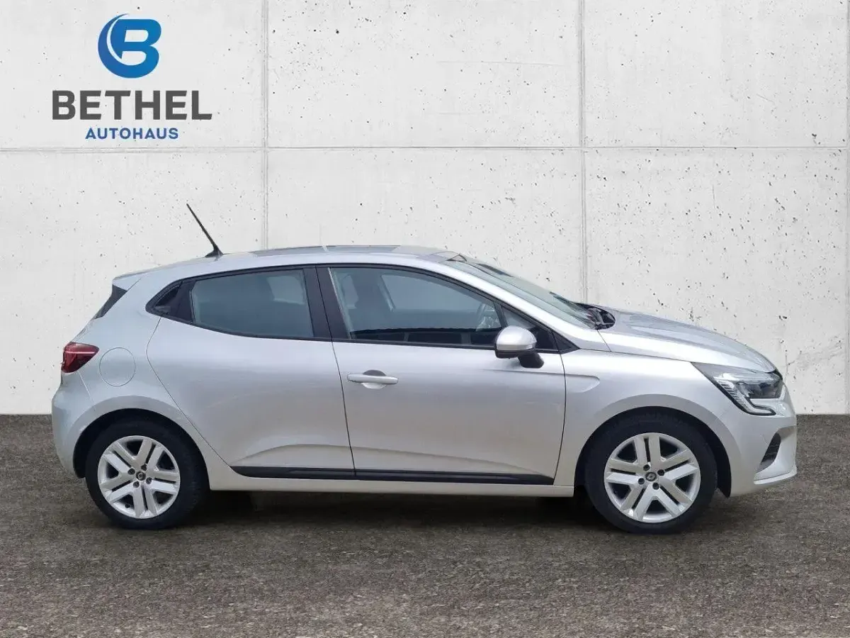 Gebraucht Renault Clio V Zen 91 PS (66 kW) 2021 Grau Limousine