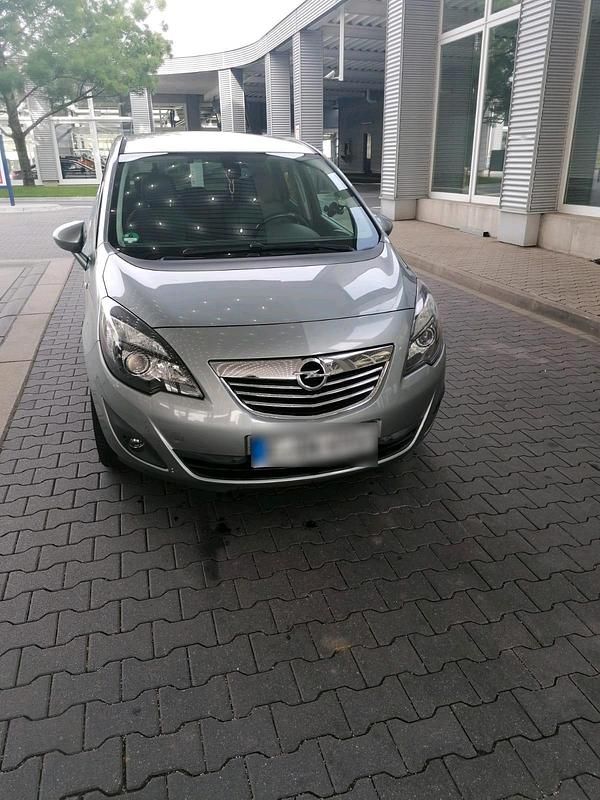 Gebraucht Opel Meriva 100 PS (73 kW) 2011 Van / Kleinbus