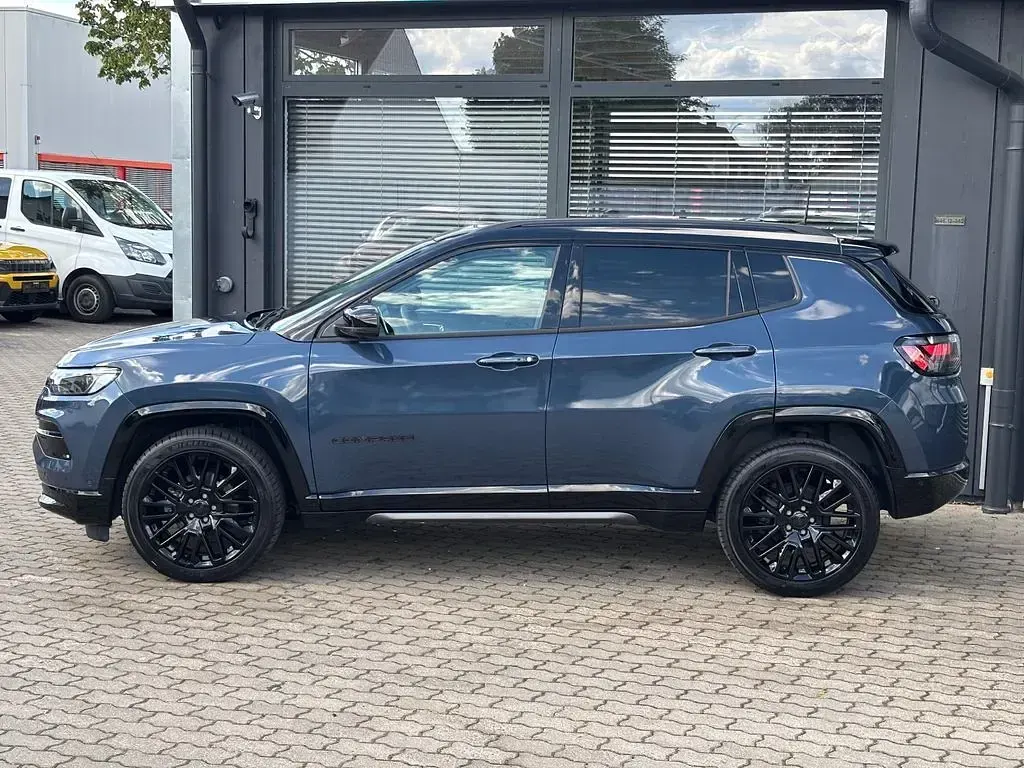 Gebraucht Jeep Compass 131 PS (96 kW) 2023 Blau SUV