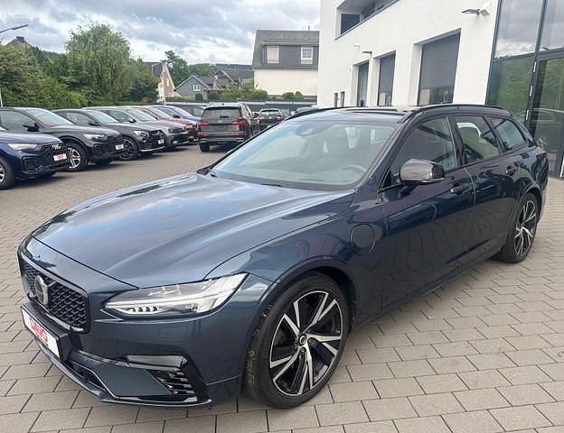 Blau Gebraucht 2021 Volvo V90 R-Design Kombi | 29.991 € (Guter Preis) - Bild 1/4