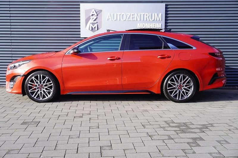 Gebraucht Kia ProCeed GT 204 PS (150 kW) 2022 Rot ((aa9) infrarot met.) Kombi