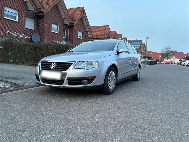 Gebraucht VW Passat 140 PS (102 kW) 2010 Silber Kombi
