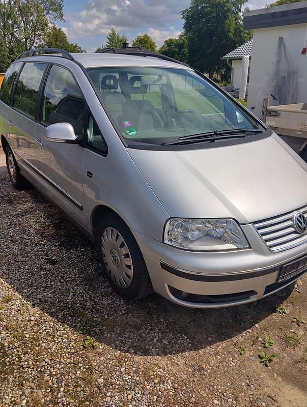 Silber Gebraucht 2007 VW Sharan Van / Kleinbus | 1.500 € (Superpreis) - Bild 1/4