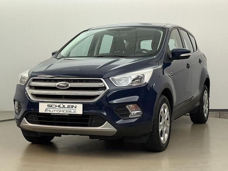 Blazerblau Gebraucht 2017 Ford Kuga SUV | 8.980 € (Superpreis) - Bild 1/4