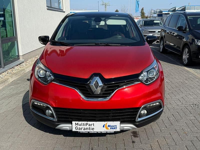 Używany Renault Captur XMOD 90 KM (66 kW) 2016 Czerwony SUV