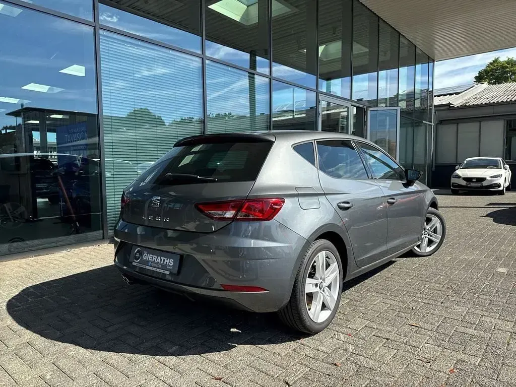 Gebraucht Seat Leon Style 125 PS (91 kW) 2017 Grau Limousine