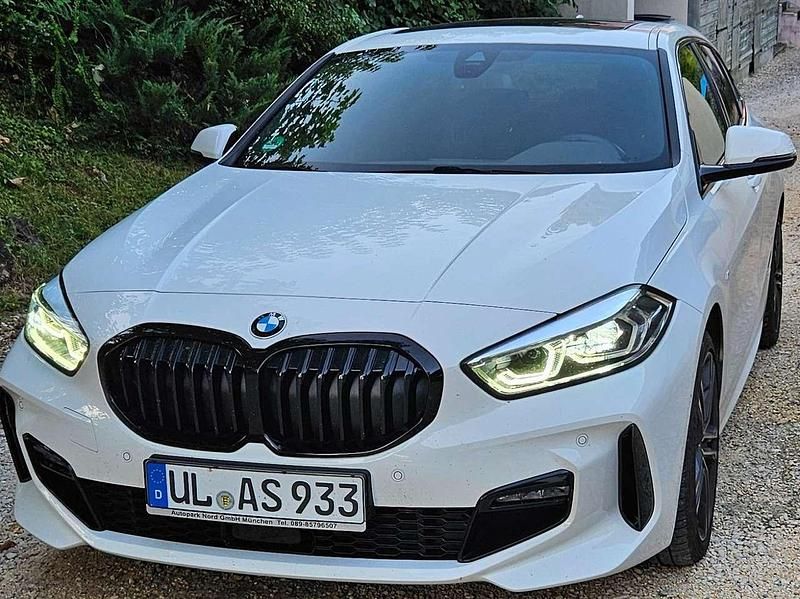 Weiß Gebraucht 2023 BMW 120 M Sport Kleinwagen | 30.000 € (Fairer Preis) - Bild 1/4