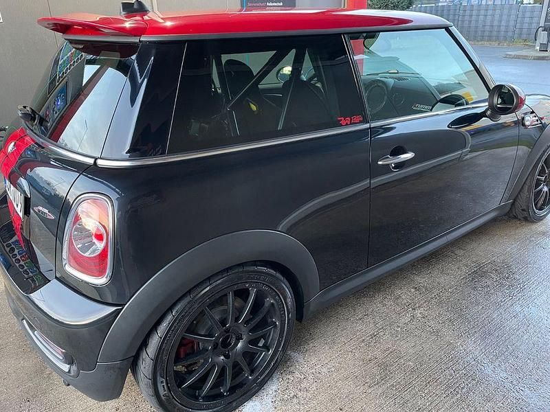 Gebraucht Mini John Cooper Works 279 PS (205 kW) 2011 Schwarz Kleinwagen