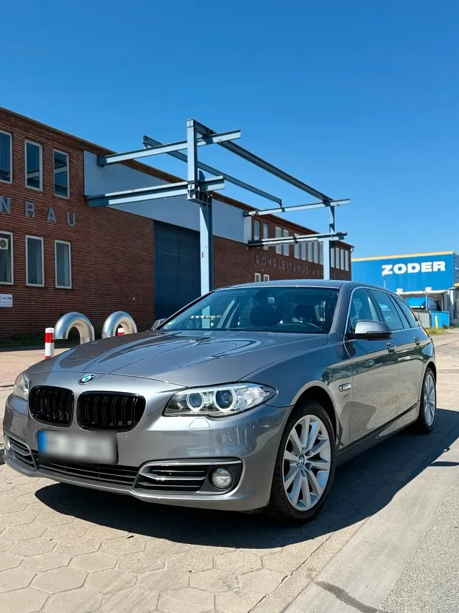 Gebraucht BMW 530 258 PS (189 kW) 2015 Grau Kombi