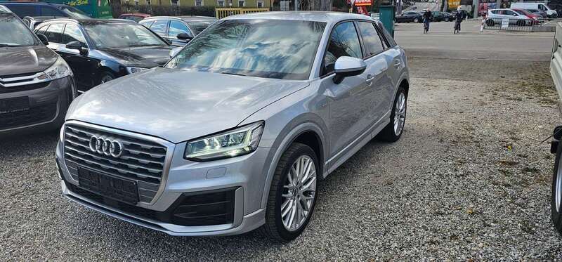 Florettsilber Gebraucht 2020 Audi Q2 Design SUV | 19.650 € (Guter Preis) - Bild 1/4
