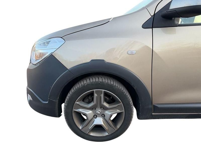 Gebraucht Dacia Lodgy Stepway 131 PS (96 kW) 2021 Braun Van / Kleinbus