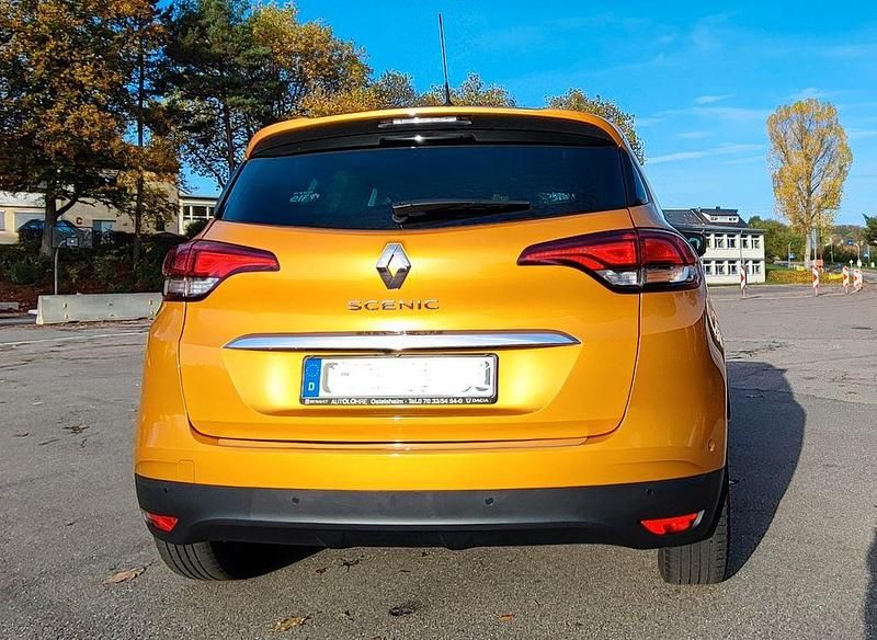 Gebraucht Renault Scénic IV Initiale Paris 132 PS (97 kW) 2017 Gelb Van / Kleinbus