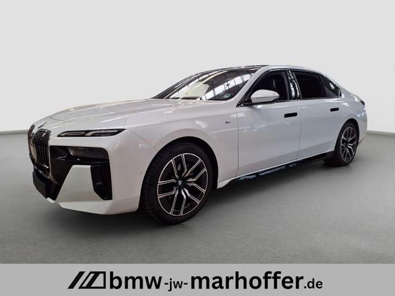 Weiß Gebraucht 2024 BMW 740 M Sport Limousine | 98.900 € (Superpreis) - Bild 1/3