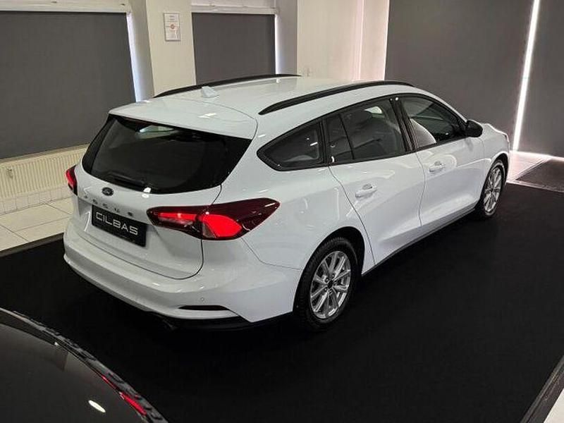 Gebraucht Ford Focus Cool & Connect 120 PS (88 kW) 2023 Weiß Kombi