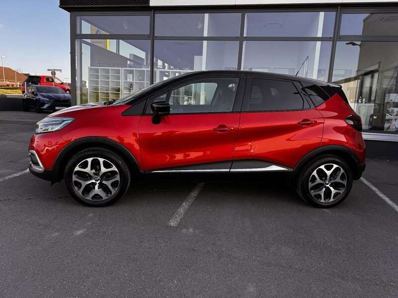 Gebraucht Renault Captur Intens 90 PS (66 kW) 2018 Dezir rot metallic / dach black pearl sc (metallic) SUV