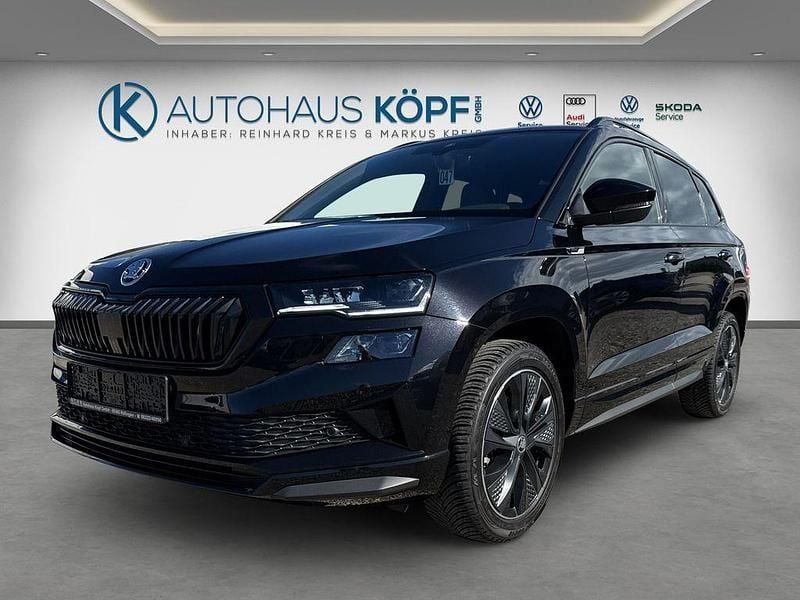 Cerna magic/black magic Gebraucht 2025 Skoda Karoq SportLine SUV | 36.980 € (Teuer) - Bild 1/4