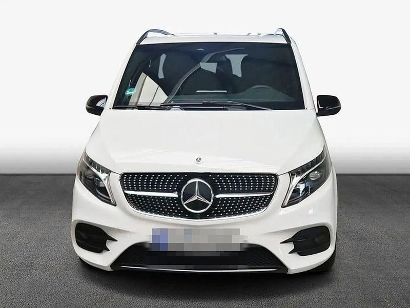 Weiß Gebraucht 2023 Mercedes V250 Edition Van / Kleinbus | 57.600 € (Etwas zu teuer) - Bild 1/4