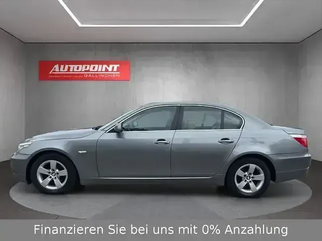 Gebraucht BMW 520 163 PS (119 kW) 2007 Grau Limousine