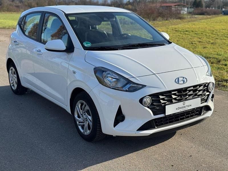 Gebraucht Hyundai i10 Select 67 PS (49 kW) 2022 Weiß Kleinwagen