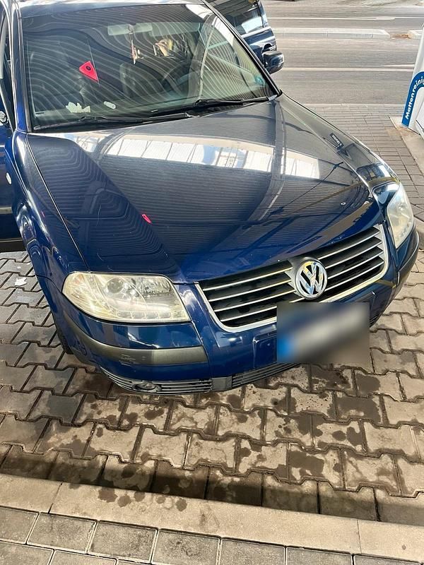 Gebraucht VW Passat 130 PS (95 kW) 2001 Blau Kombi