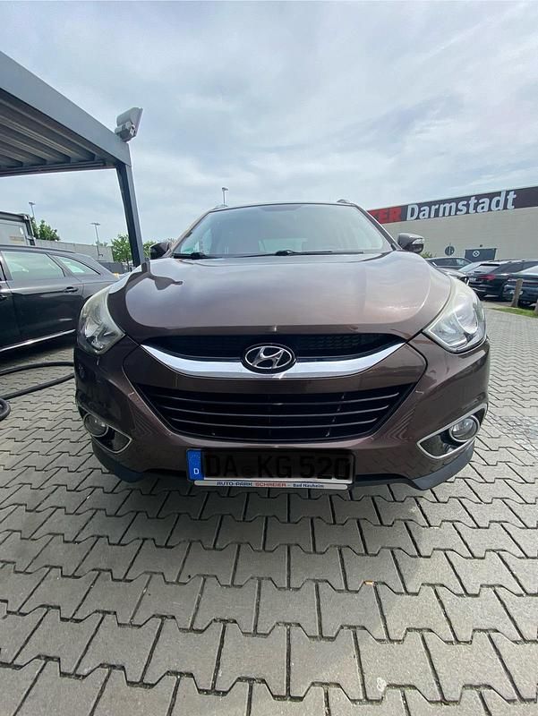 Braun Gebraucht 2010 Hyundai ix35 SUV | 5.350 € (Guter Preis) - Bild 1/4