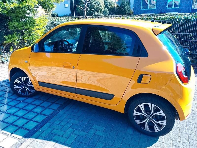 Gebraucht Renault Twingo 65 PS (47 kW) 2022 Orange Kleinwagen