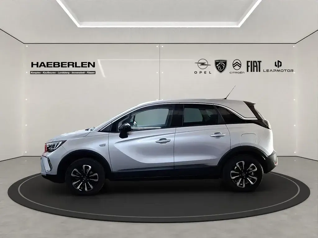 Gebraucht Opel Crossland Elegance 110 PS (80 kW) 2024 Lackierung aluminiumgrau/metallic klarl (metallic) SUV
