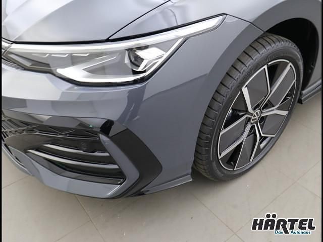 Neu VW Golf VIII R-line 150 PS (110 kW) 2025 Delfingrau (grey), metallic Limousine