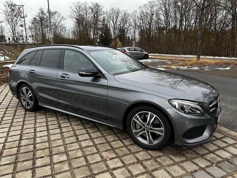 Gebraucht Mercedes C300 AMG line 245 PS (180 kW) 2017 Grau Kombi