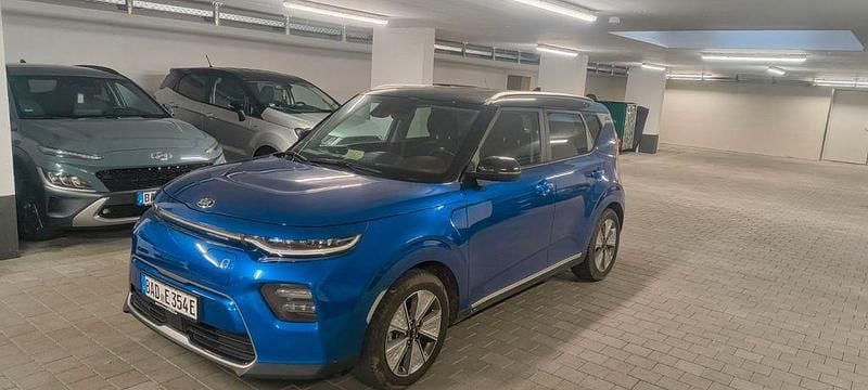 Blau Gebraucht 2022 Kia Soul Vision SUV | 19.450 € (Guter Preis) - Bild 1/4