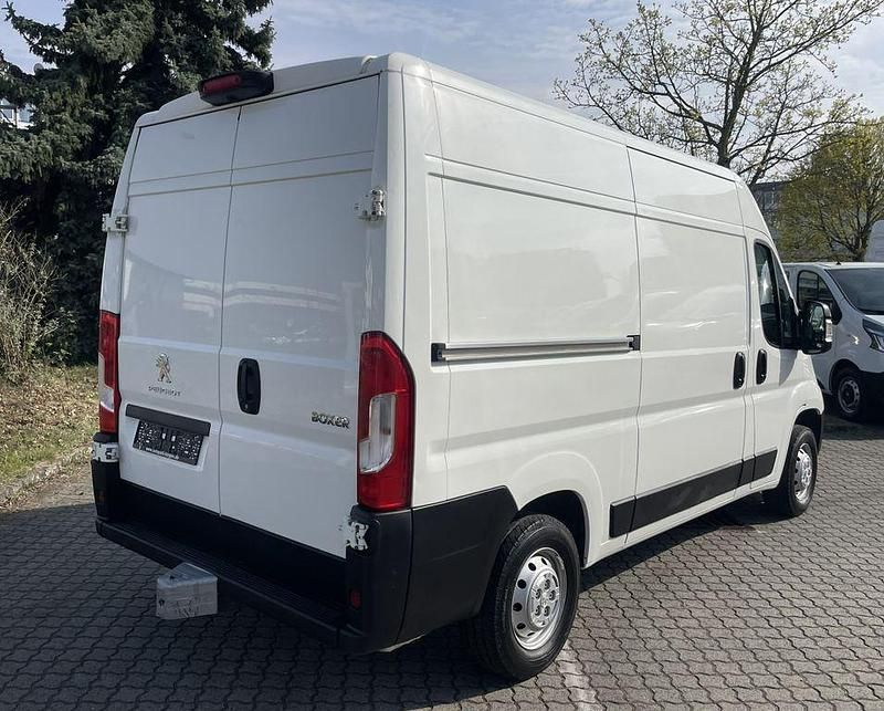Gebraucht Peugeot Boxer 131 PS (96 kW) 2019 Weiß Van