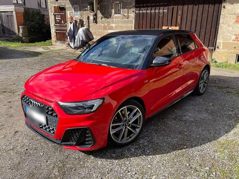 Gebraucht Audi A1 Ambiente 200 PS (147 kW) 2019 Rot SUV