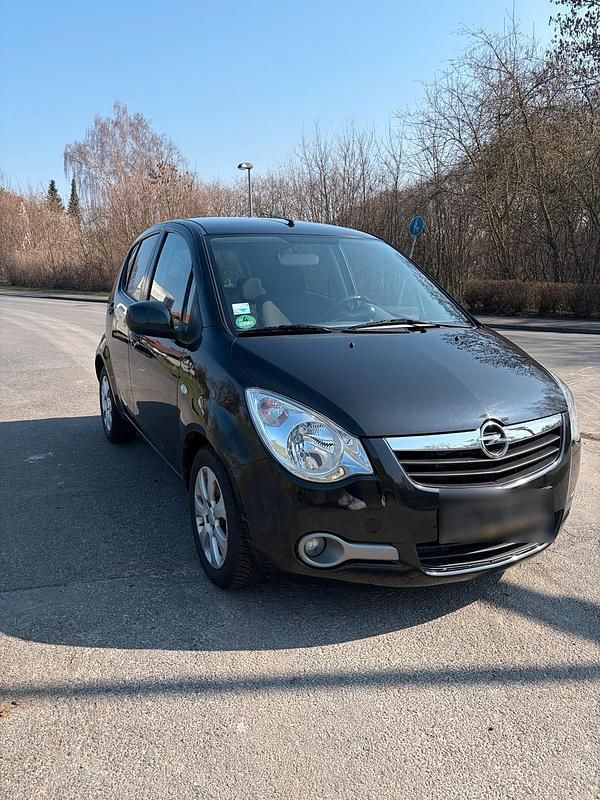 Gebraucht Opel Agila 68 PS (50 kW) 2008 Schwarz Kleinwagen