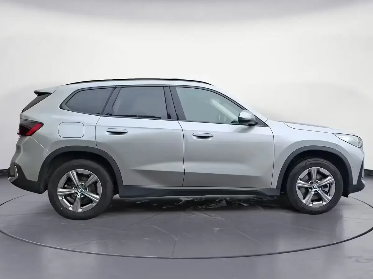Second-hand BMW X1 156 CP (114 kW) 2024 Argintiu SUV