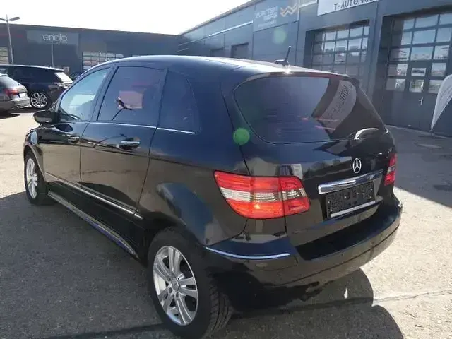 Gebraucht Mercedes B200 193 PS (141 kW) 2006 Schwarz Van / Kleinbus