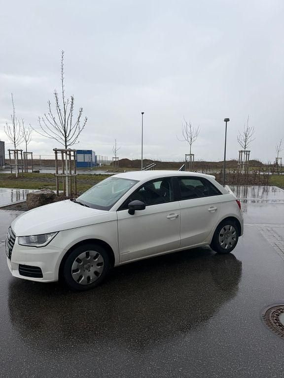 Gebraucht Audi A1 Sportback 95 PS (69 kW) 2016 Weiß Kleinwagen