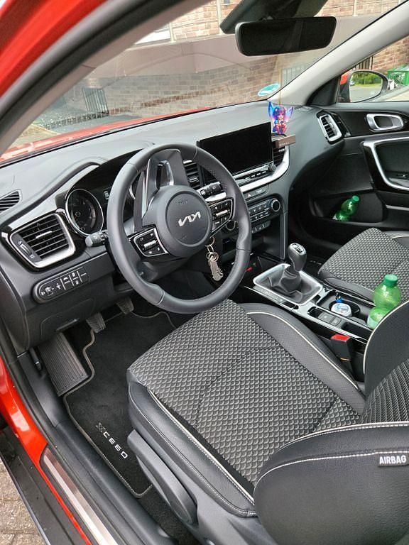Orange Gebraucht 2024 Kia XCeed Spirit SUV | 22.500 € (Superpreis) - Bild 1/4