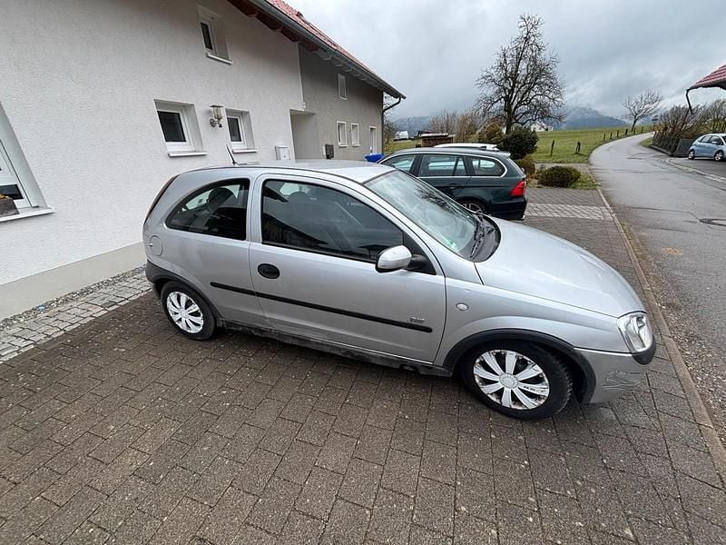 Gebraucht Opel Corsa 72 PS (52 kW) 2003 Silber Kleinwagen