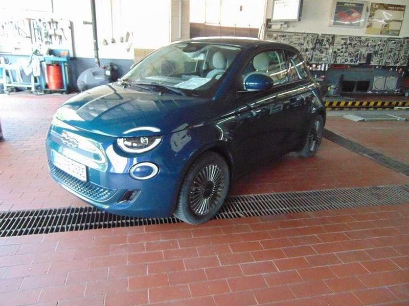 Gebraucht Fiat 500e Icon 86 kW (118 PS) 2021 Ozean grün met Limousine