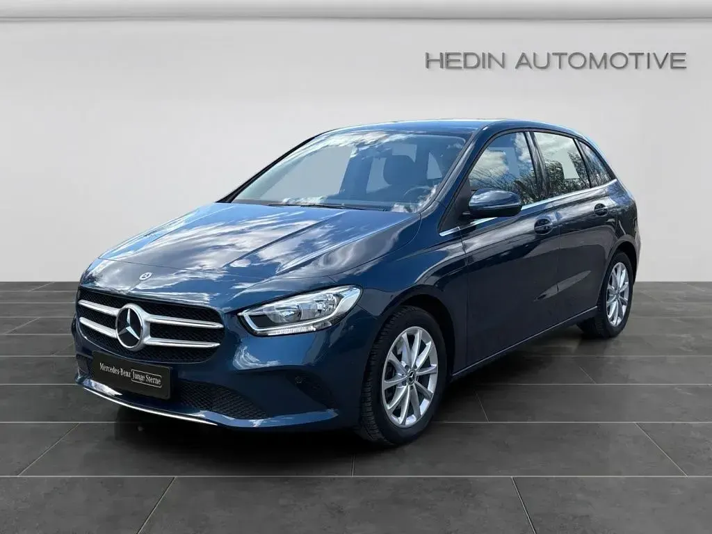 Gebraucht Mercedes B250e Style 160 PS (117 kW) 2022 Blau Van / Kleinbus