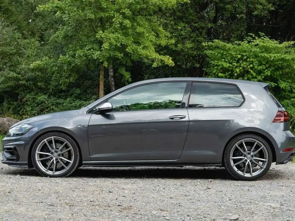 Gebraucht VW Golf VII R 310 PS (228 kW) 2017 Grau Kleinwagen