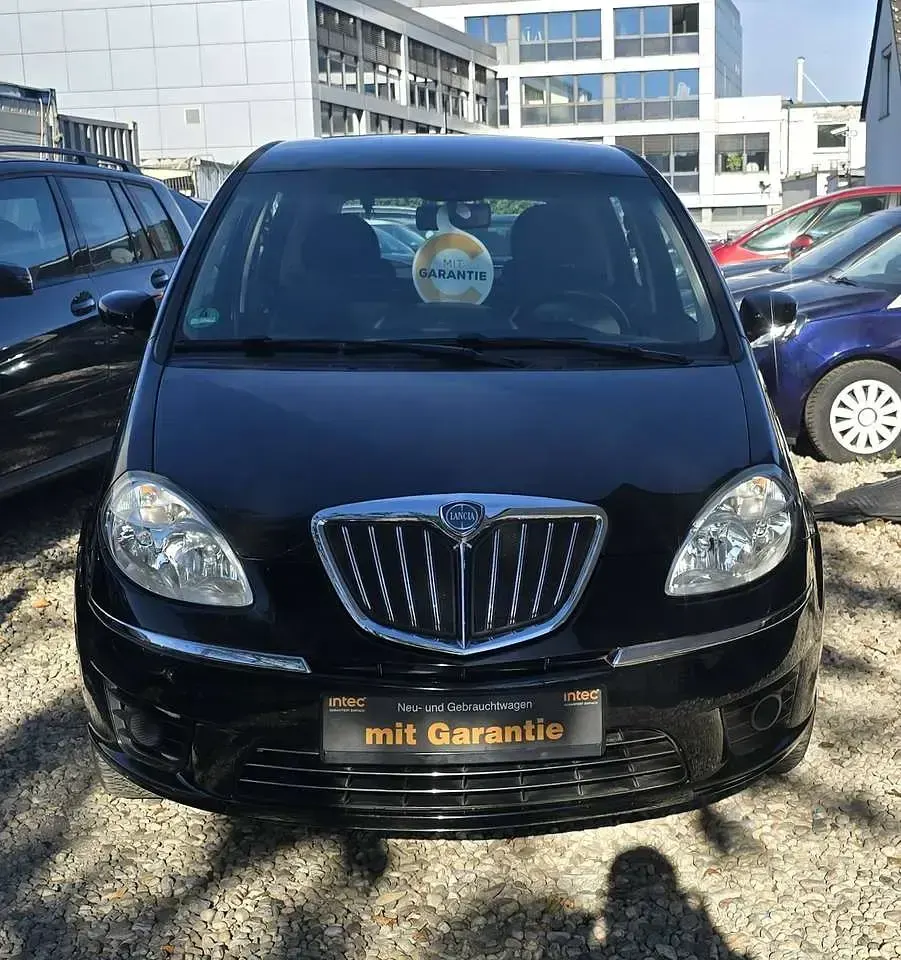 Gebraucht Lancia Musa 77 PS (56 kW) 2009 Schwarz Van / Kleinbus