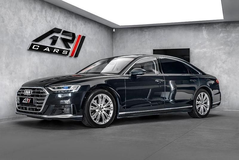 Blau Gebraucht 2019 Audi A8 Limousine | 39.500 € (Etwas zu teuer) - Bild 1/4